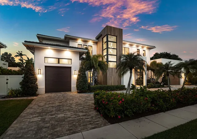 Homes for sale in Boca Raton, FL | 450 Ne 10th St, Boca Raton, FL 33432 | MLS# R11108313
