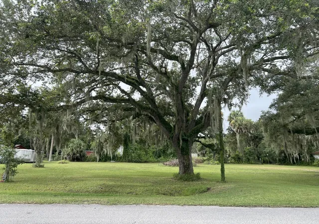 1st image of 2070 Sw 8th St, Okeechobee, FL 34974 | MLS# R11108341