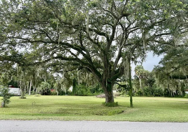 3rd image of 2070 Sw 8Th St, Okeechobee, FL 34974 | MLS# R11108341