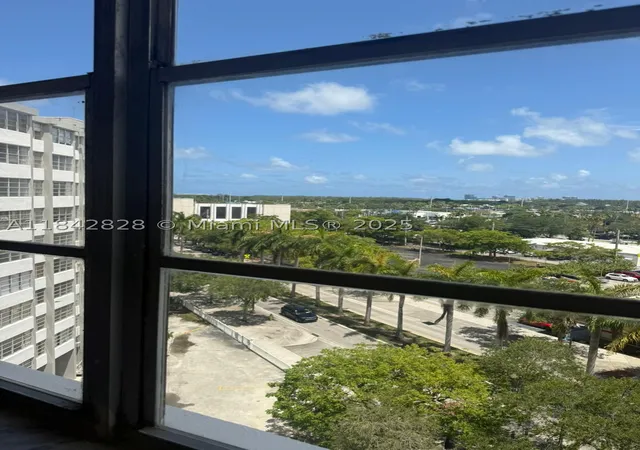5th image of 2025 Ne 164Th St #818, North Miami Beach, FL 33162 | MLS# A11842828
