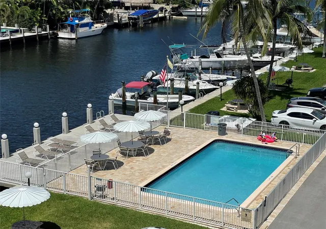Homes for sale in Fort Lauderdale, FL | 1731 Se 15th Street, Fort Lauderdale, FL 33316 | Houzeo