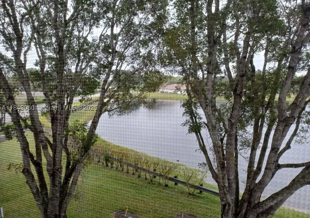 2nd image of 1251 Sw 134Th Wy, Pembroke Pines, FL 33027