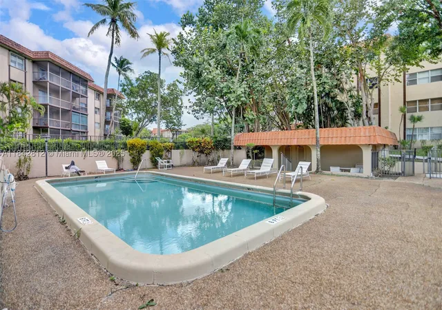 4th image of 6361 N Falls Cir Dr #209, Lauderhill, FL 33319 | MLS# A11842812