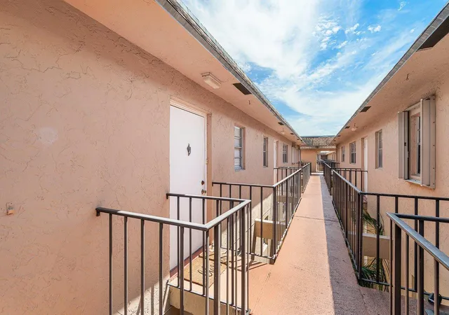 Homes for sale in Boca Raton, FL | 600 Sw 2Nd 2390 Ave #2390, Boca Raton, FL 33432 | MLS# R11108882