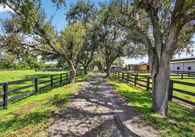 5th image of 16229 Rustic Rd Rd, Wellington, FL 33470 | MLS# R11108944