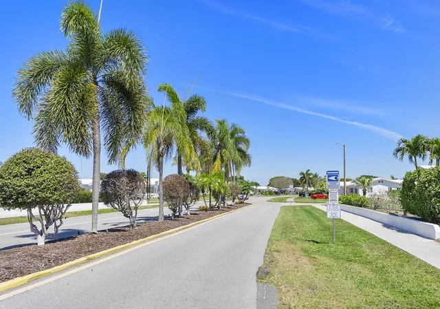 19th image of 1115 Lake Terrace #111, Boynton Beach, FL 33426 | MLS# R11109521