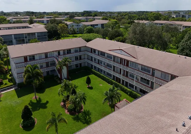 Homes for sale in Boca Raton, FL | 328 Brighton #H, Boca Raton, FL 33434 | MLS# R11109639