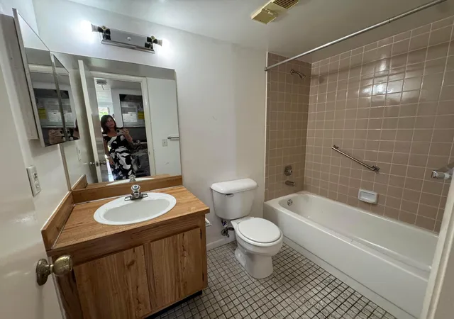 10th image of 10304 Sunrise Lakes Blvd #312, Sunrise, FL 33322 | MLS# R11110033