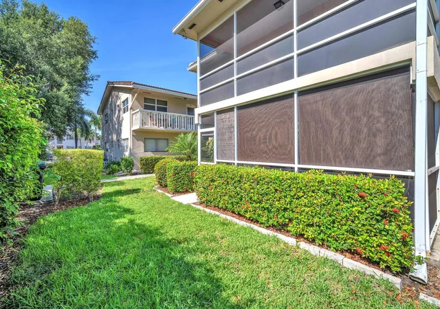 Homes for sale in Lighthouse Point, FL | 2131 Ne 42Nd Ct #104e, Lighthouse Point, FL 33064 | MLS# F10516652