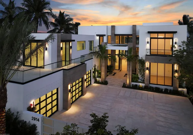 1st image of 2914 N Flagler Dr, West Palm Beach, FL 33407 | MLS# R11110423