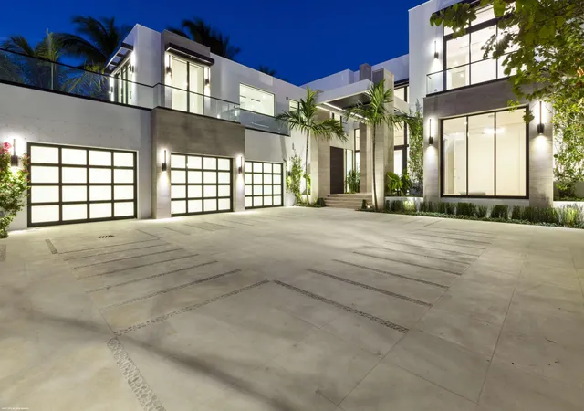 3rd image of 2914 N Flagler Dr, West Palm Beach, FL 33407 | MLS# R11110423