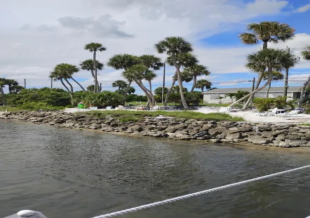 Homes for sale in Jensen Beach, FL | 13827 S Indian River Drive, Jensen Beach, FL 34957 | Houzeo