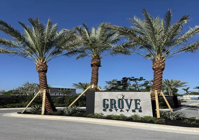 3rd image of 335 Grove Pl, Delray Beach, FL 33444 | MLS# R11112428