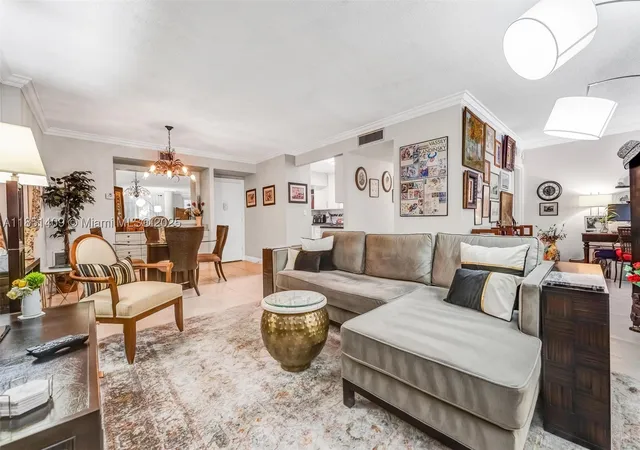 Photo 2 of Condo for sale at 4330 Hillcrest Dr #516, Hollywood, FL 33021 | MLS# A11851409 | Listing updated on 2026-08-23