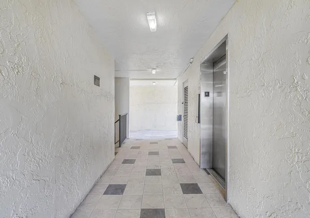 5th image of 3000 Nw 48Th Ter #423, Lauderdale Lakes, FL 33313 | MLS# F10518493