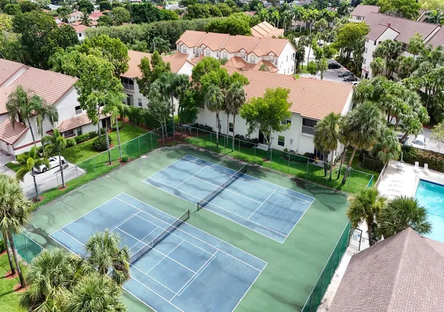 2nd image of 12524 Shoreline Dr, Wellington, FL 33414