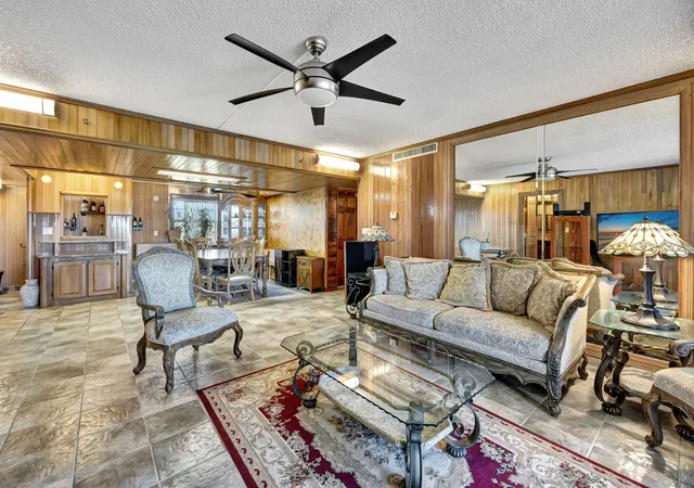 2nd image of 3910 Inverrary Blvd #601-B, Lauderhill, FL 33319 | MLS# R11113118