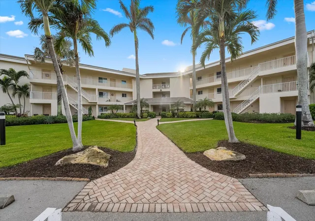 Homes for sale in Stuart, FL | 2370 Ne Ocean Blvd #A203, Stuart, FL 34996 | MLS# R11113391