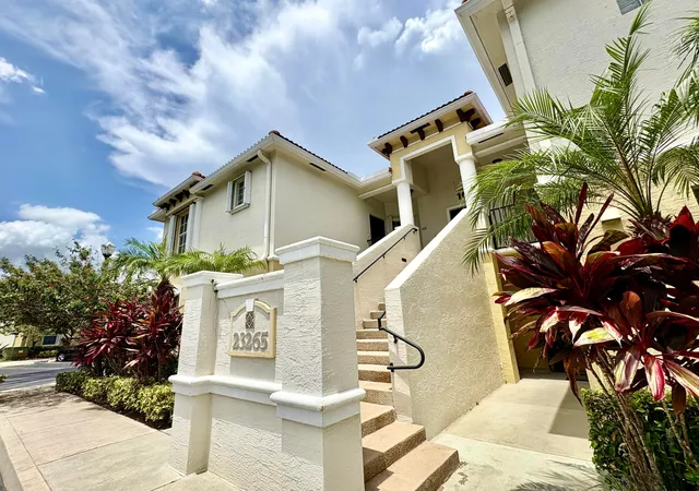 2nd image of 23265 Carolwood Ln #201, Boca Raton, FL 33428 | MLS# R11113646