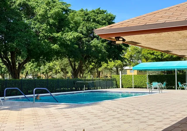 36th image of 23265 Carolwood Ln #201, Boca Raton, FL 33428 | MLS# R11113646