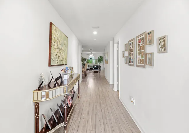 4th image of 5551 Imagination Dr, Fort Pierce, FL 34947 | MLS# R11113968