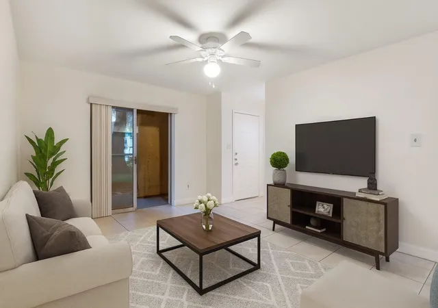 3rd image of 875 Riverside Dr, Coral Springs, FL 33071
