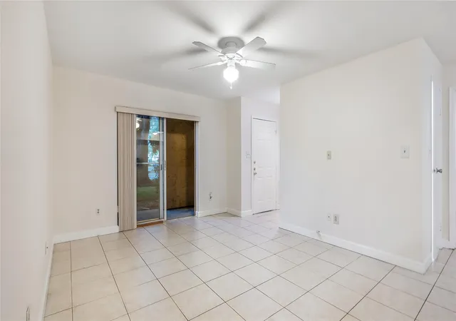 4th image of 875 Riverside Dr, Coral Springs, FL 33071
