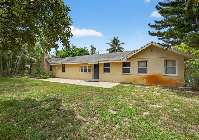 3rd image of 129 Fleming Ave, Greenacres, FL 33463 | MLS# R11114749