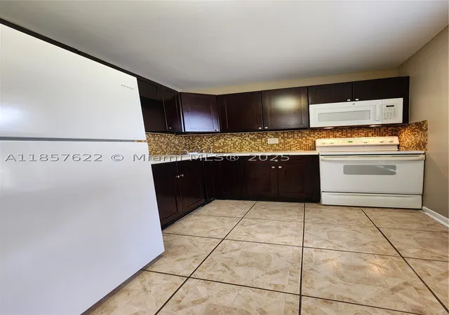 Photo 3 of Sale Pending at 6020 Nw 64Th Ave #307, Fort Lauderdale, FL 33319 | MLS# A11857622 | Listing updated on 2025-09-26