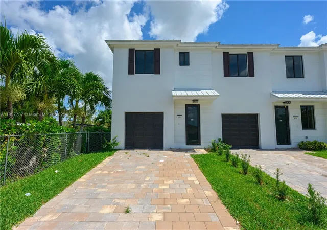 Homes for sale in Florida City, FL | 880 Sw 1st St, Florida City, FL 33034 | MLS# A11857757