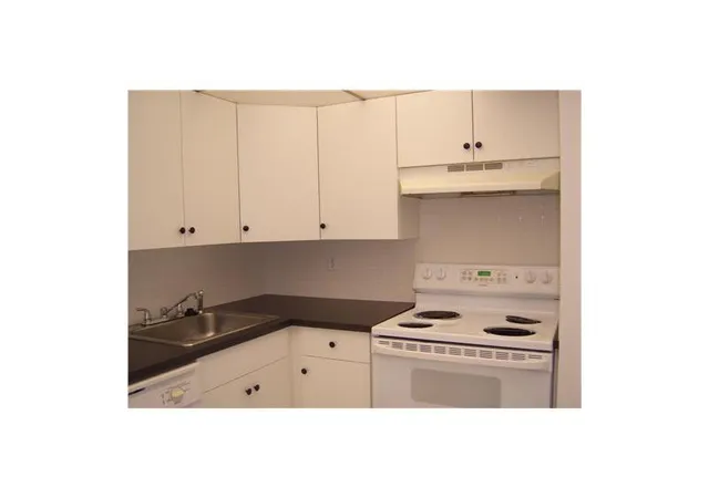 2nd image of 4158 Inverrary Dr #404, Lauderhill, FL 33319 | MLS# F10520539