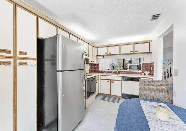 5th image of 4575 S Carambola Cir S #27206, Coconut Creek, FL 33066 | MLS# A11861893