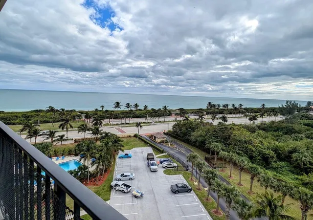 49th image of 801 S Ocean Dr #910, Fort Pierce, FL 34949 | MLS# R11117103