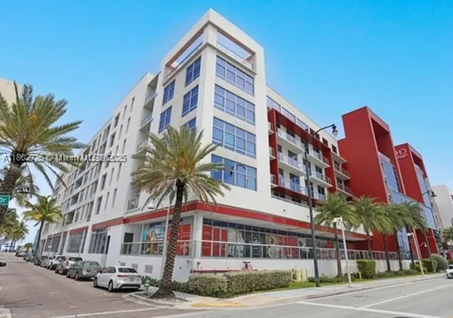 Photo 2 of Condo for sale at 777 N Ocean Dr #S216, Hollywood, FL 33019 | MLS# A11862725 | Listing updated on 2026-10-01