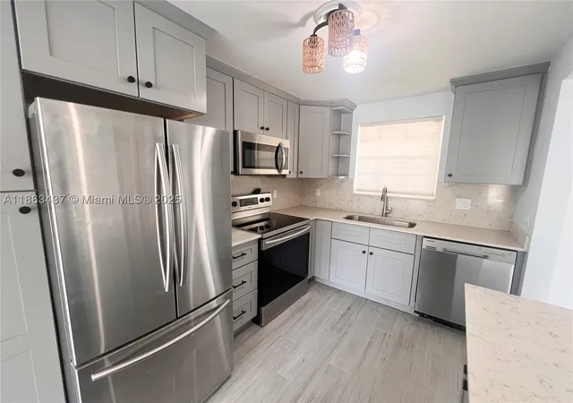 3rd image of 769 Jeffery St #2-205, Boca Raton, FL 33487 | MLS# A11863437