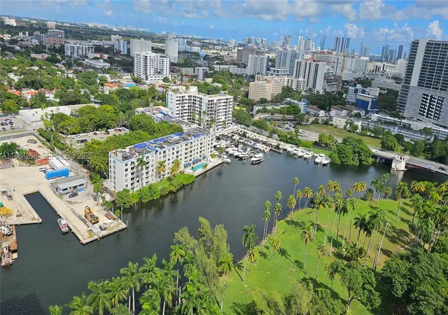 2nd image of 1861 Nw N River Dr, Miami, FL 33125