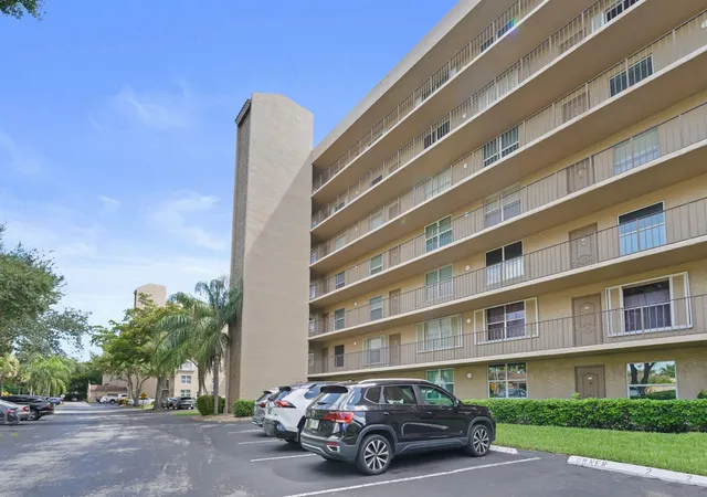 Homes for sale in Deerfield Beach, FL | 4550 Nw 18th Ave #301, Deerfield Beach, FL 33064 | MLS# F10523287