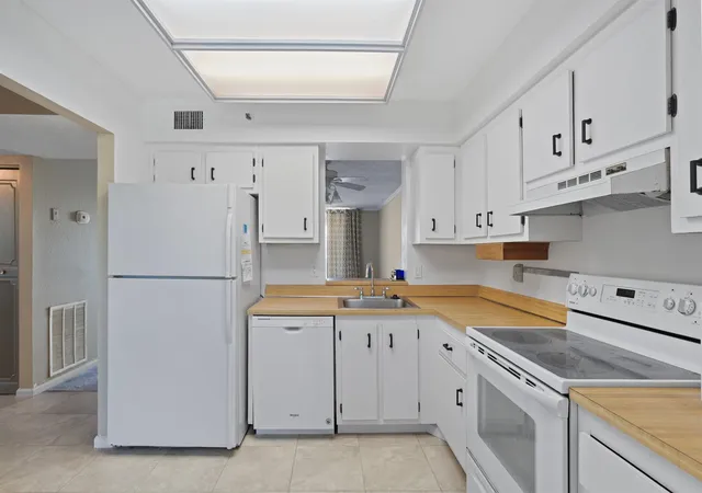 Homes for sale in Deerfield Beach, FL | 4550 Nw 18Th Ave #301, Deerfield Beach, FL 33064 | MLS# F10523287