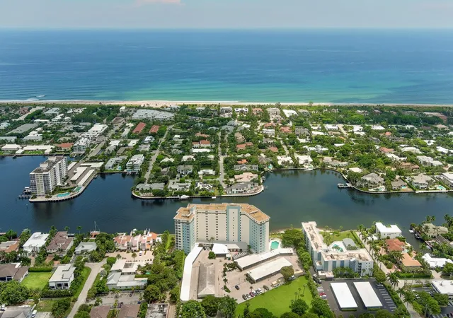 2nd image of 555 Se 6Th Ave #11d, Delray Beach, FL 33483 | MLS# R11118547