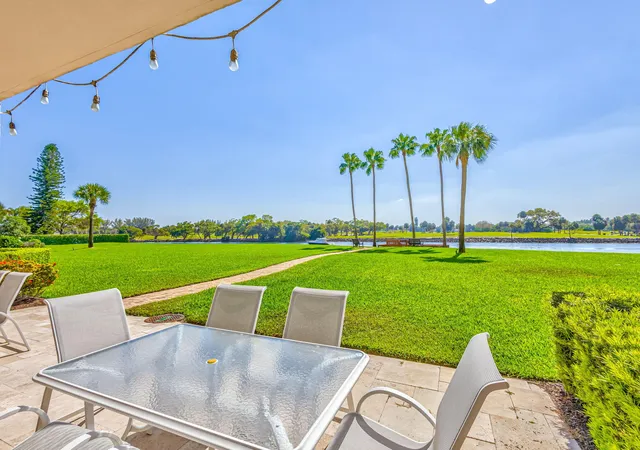 Homes for sale in North Palm Beach, FL | 356 Golfview Road, North Palm Beach, FL 33408 | Houzeo