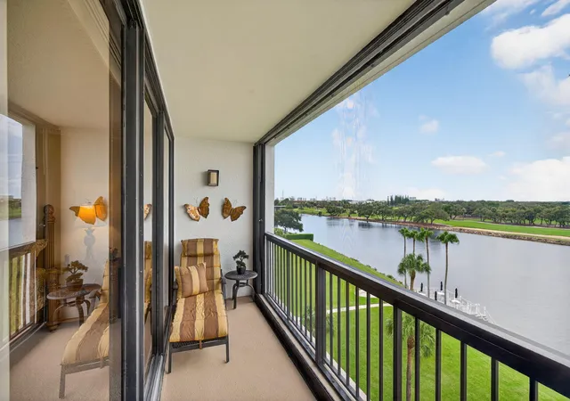 Homes for sale in North Palm Beach, FL | 356 Golfview Rd #609, North Palm Beach, FL 33408 | MLS# R11118656