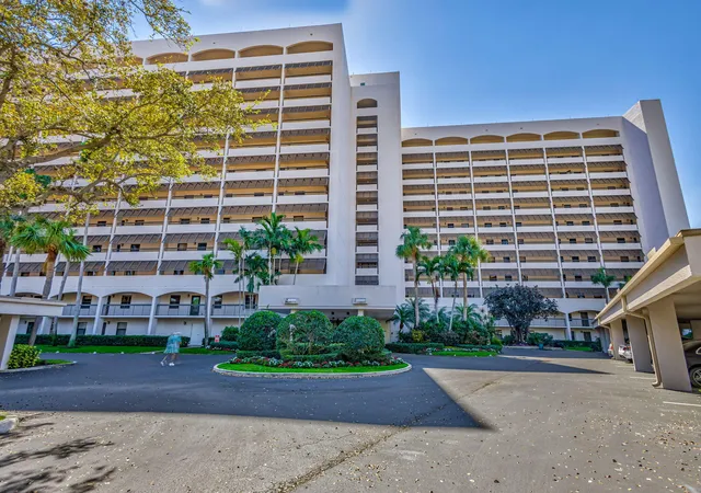 Homes for sale in North Palm Beach, FL | 356 Golfview Rd #609, North Palm Beach, FL 33408 | MLS# R11118656