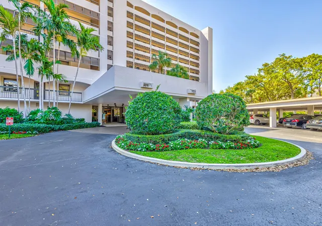 Homes for sale in North Palm Beach, FL | 356 Golfview Rd #609, North Palm Beach, FL 33408 | MLS# R11118656