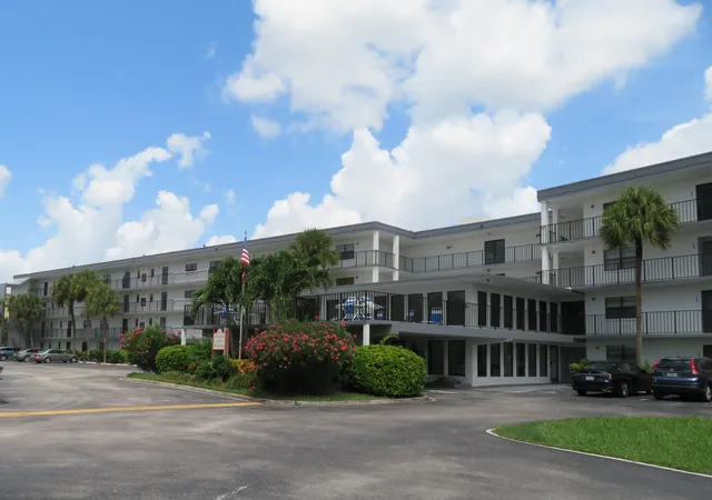 Homes for sale in Boca Raton, FL | 9233 Sw 8th St #117, Boca Raton, FL 33428 | MLS# R11118967