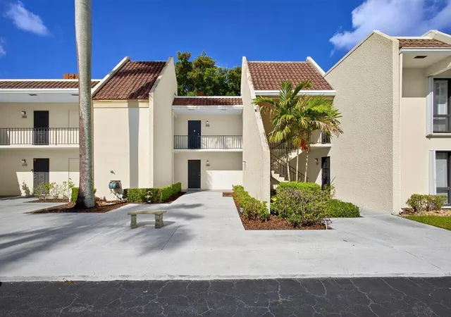 Homes for sale in West Palm Beach, FL | 1731 Presidential Wy, West Palm Beach, FL 33401
