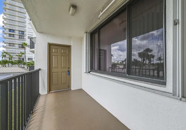 4th image of 3120 N Hwy A1A #201, Fort Pierce, FL 34949 | MLS# R11119163