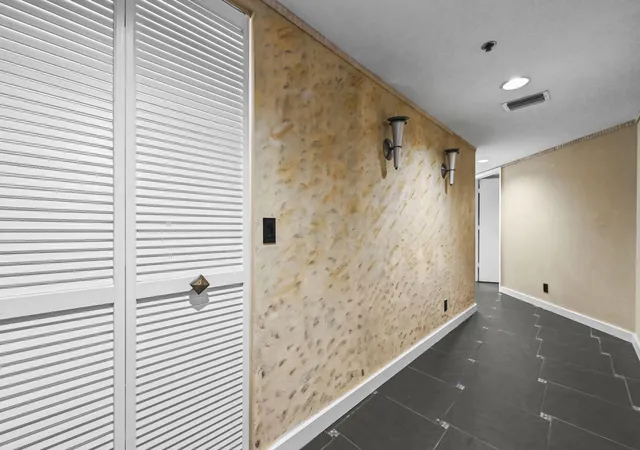 5th image of 3120 N Hwy A1A #201, Fort Pierce, FL 34949 | MLS# R11119163