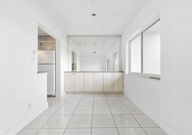 5th image of 1001 N Riverside Dr #104, Pompano Beach, FL 33062 | MLS# R11119191