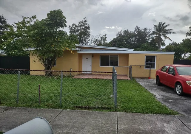 Homes for sale in West Park, FL | 128 Miami Gardens Rd, West Park, FL 33023 | MLS# F10524027
