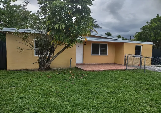 Homes for sale in West Park, FL | 128 Miami Gardens Rd, West Park, FL 33023 | MLS# F10524027